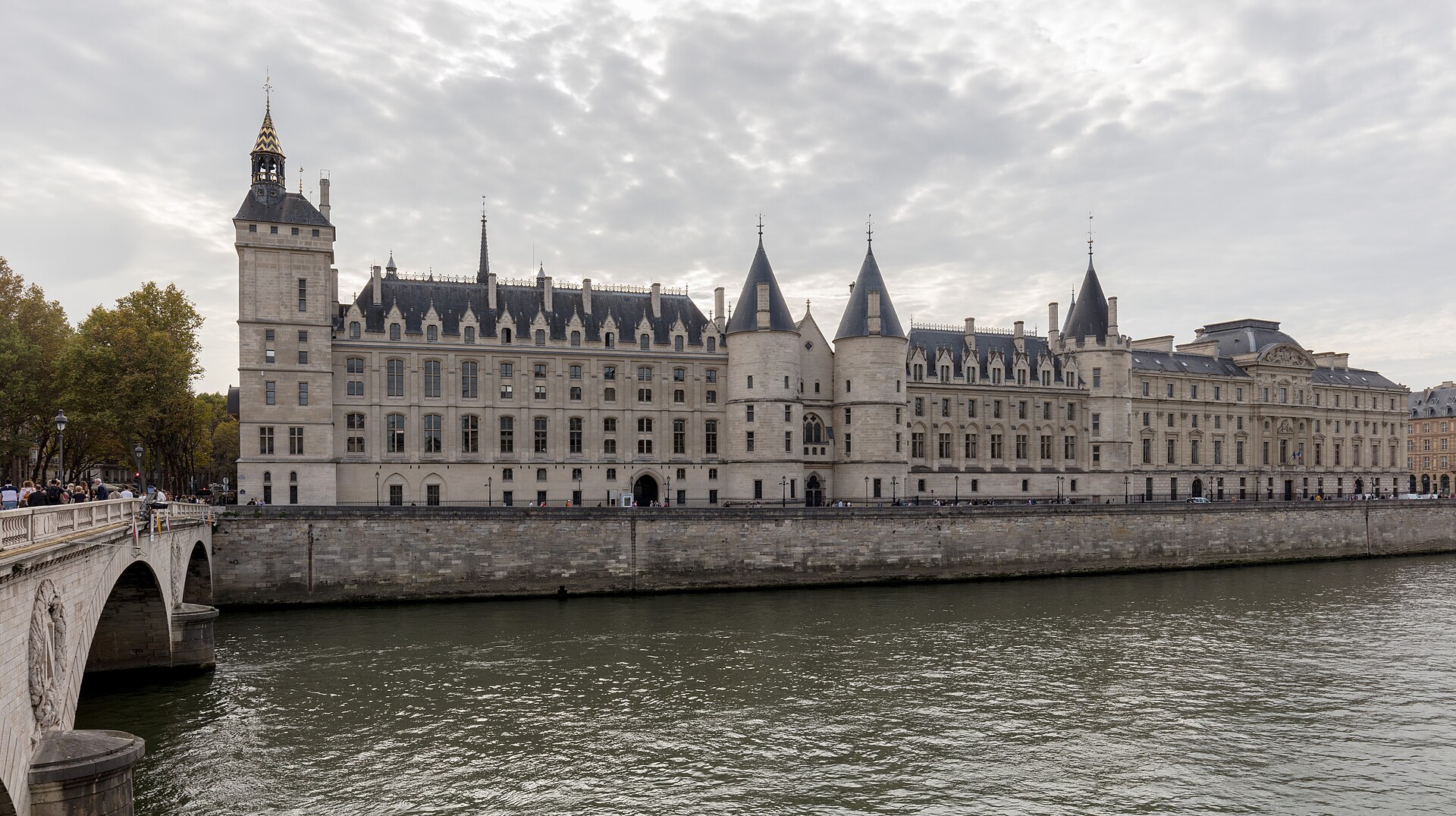 Conciergerie 1/1