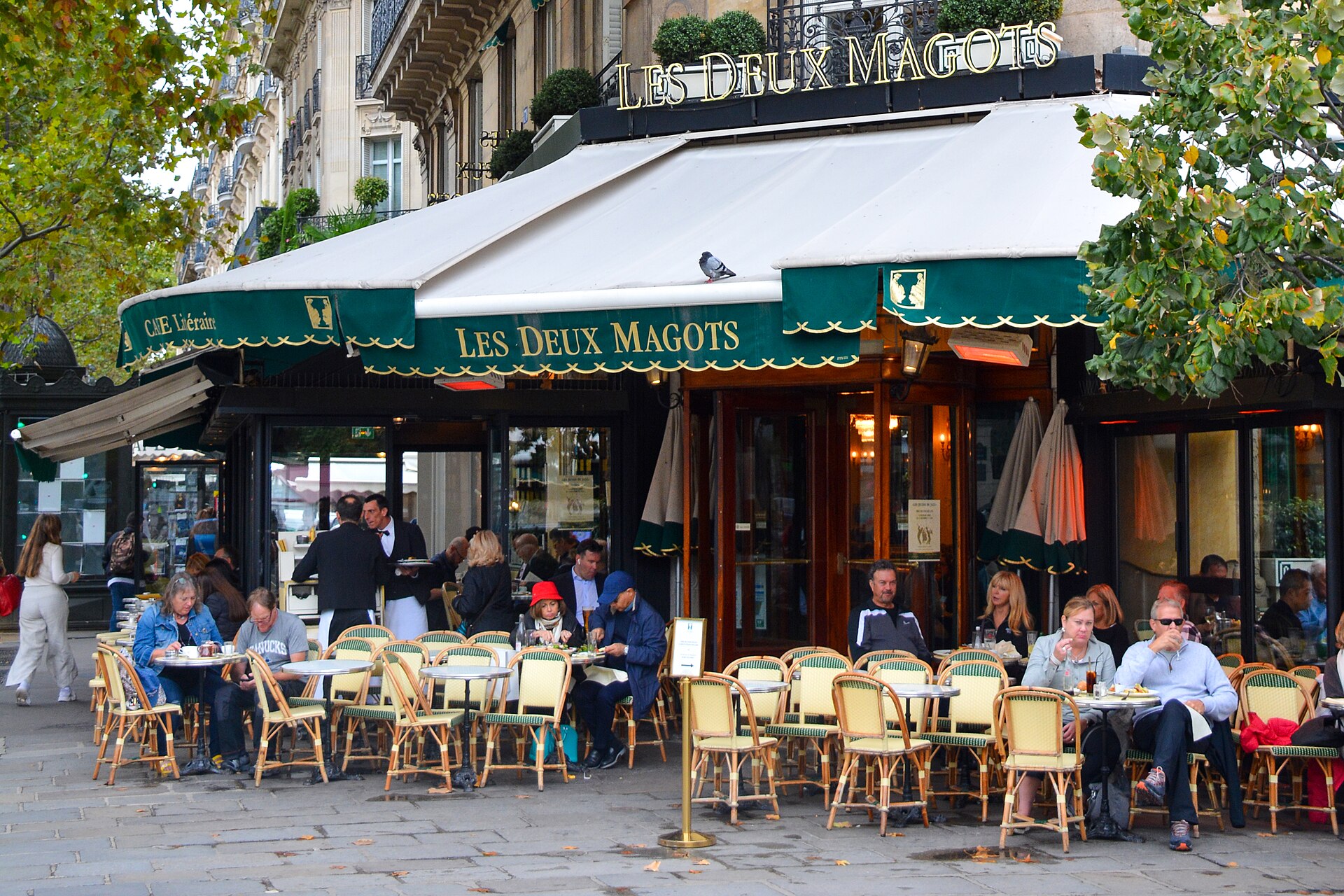 Les Deux Magots 1/1
