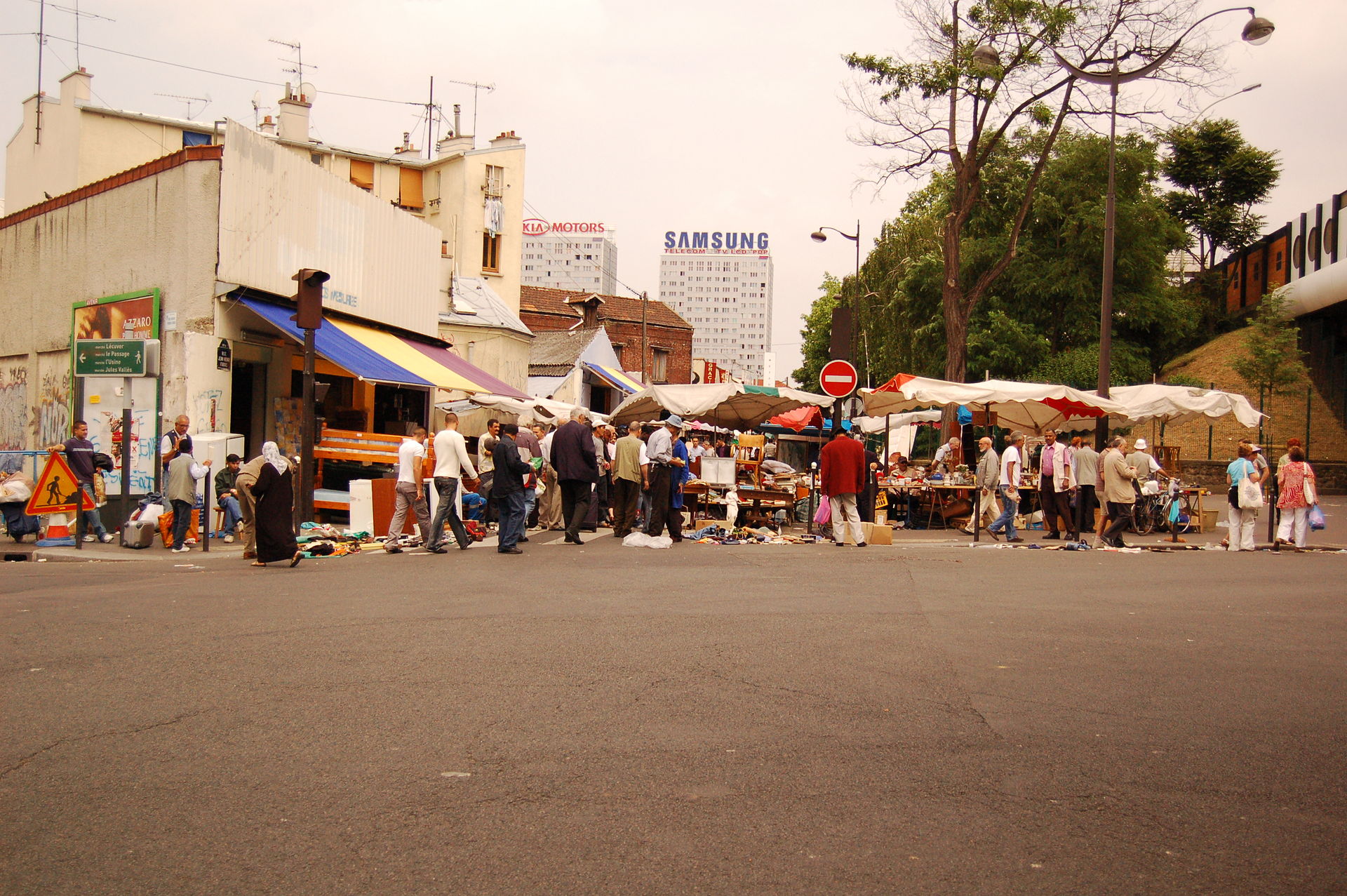 Marché aux Puces de Saint-Ouen 1/1